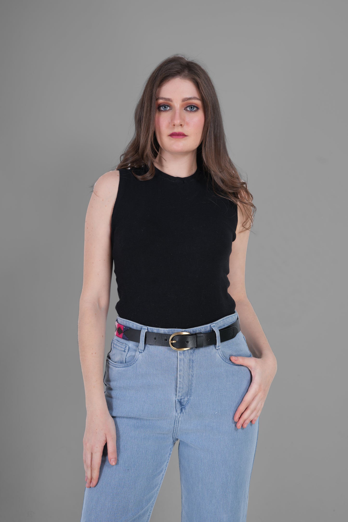 Rosaria (Ladies’ Polo Belt with Golden Buckle – Argentinian Handcrafted Leather with Traditional Embroidered Patterns)
