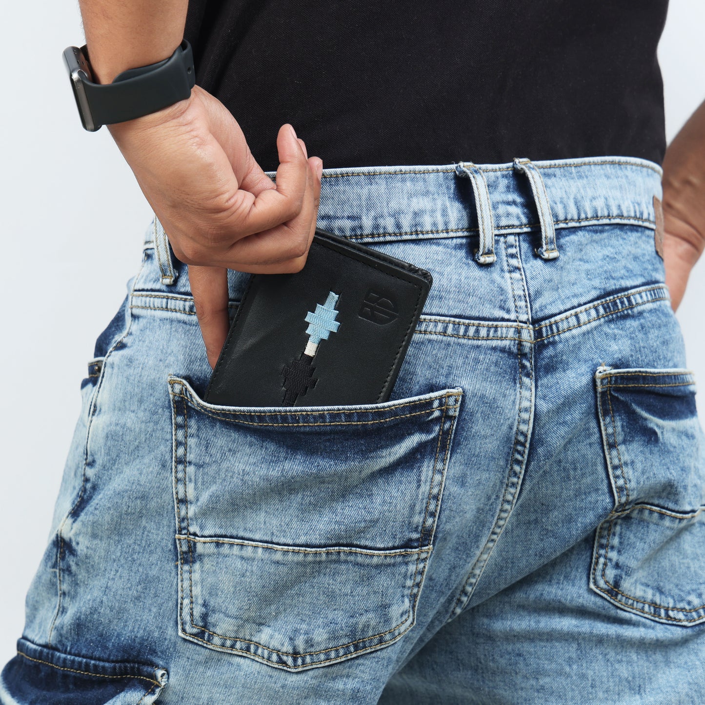 Handcrafted Gaucho Leather Wallet – Matt-Black Bifold with Sky-Blue & Black Patagonian Embroidery
