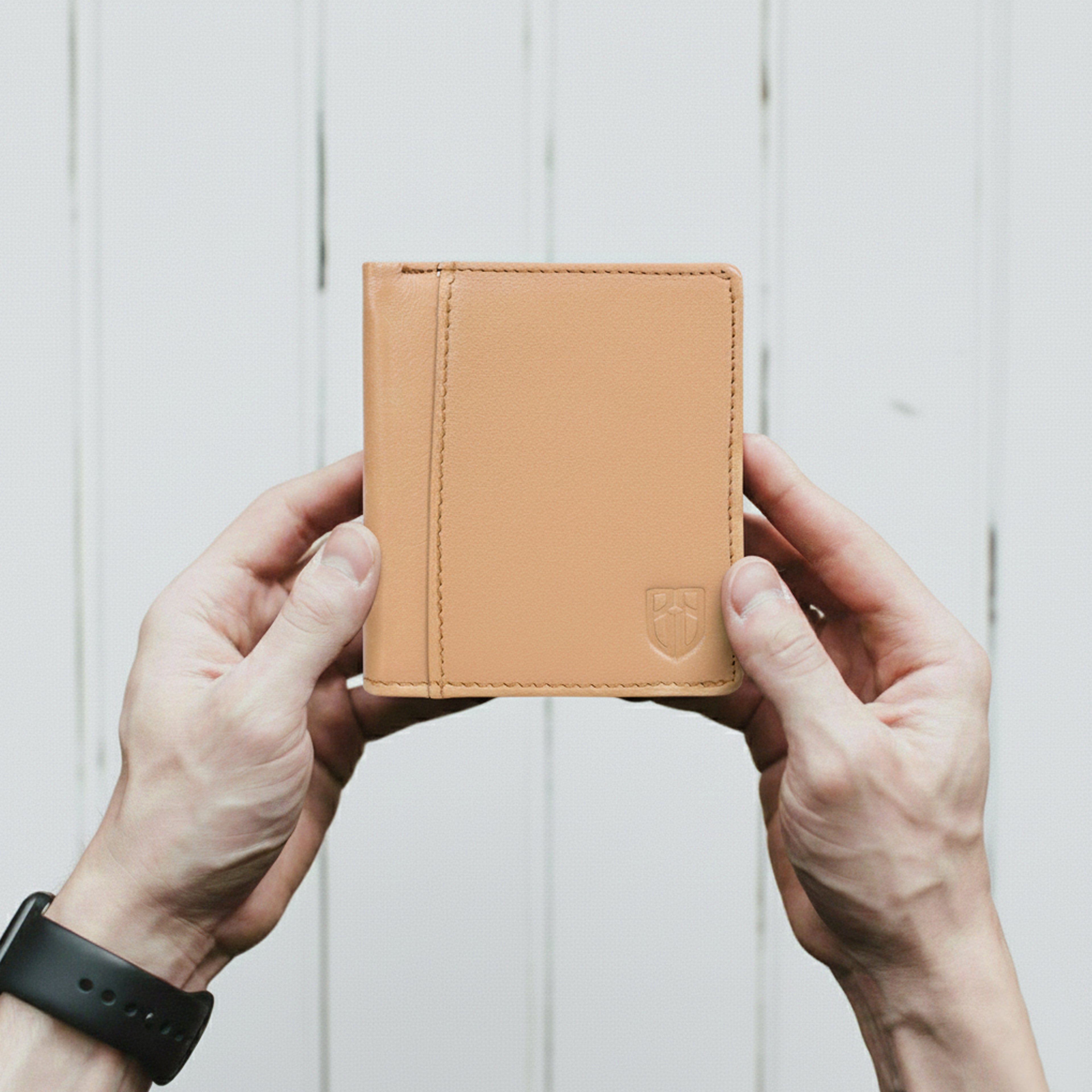 Berbanto Desert Sand Bifold Wallet – Minimal Full-Grain Leather