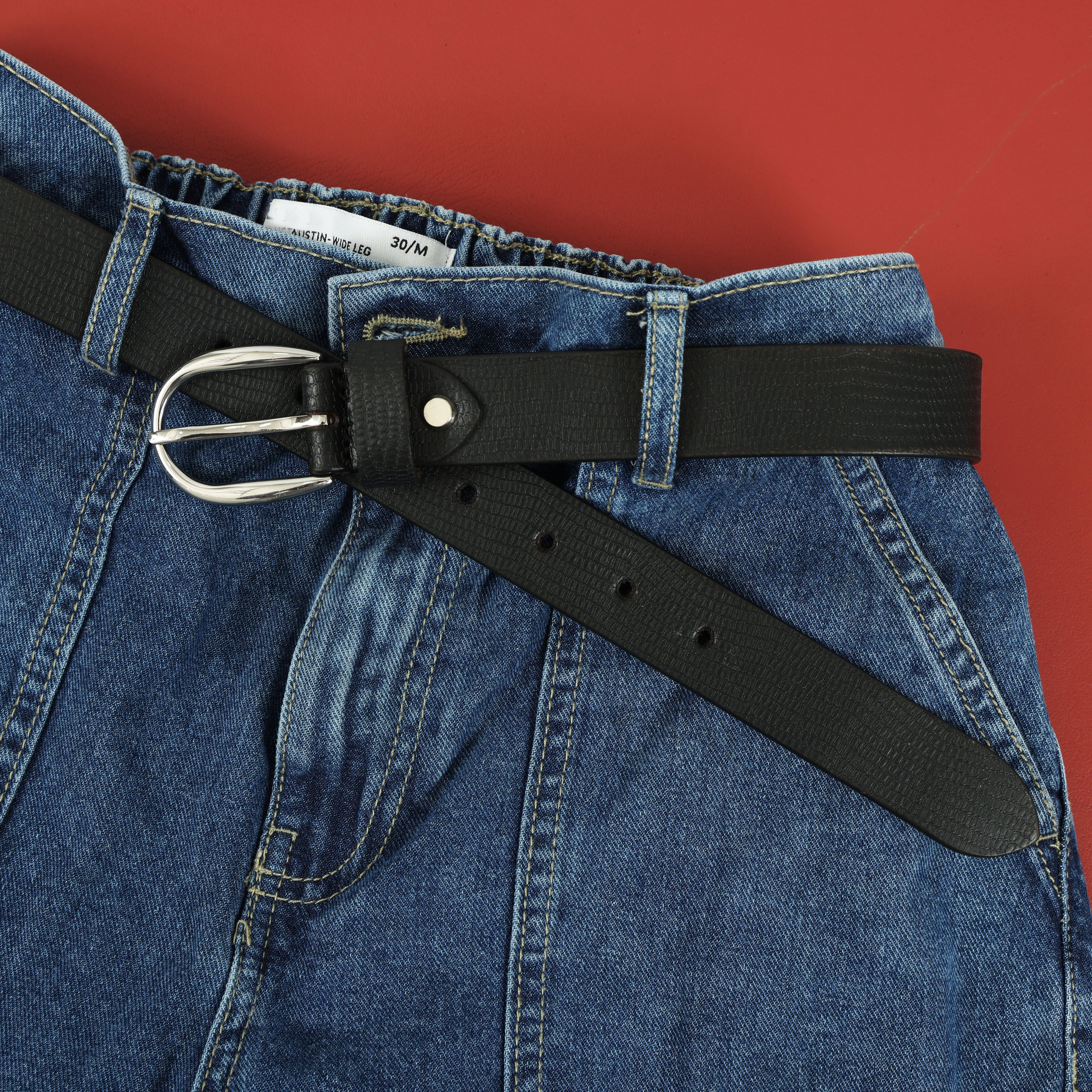 Berbanto Serpina – Midnight Black Top-Grain Leather Snake Texture Belt