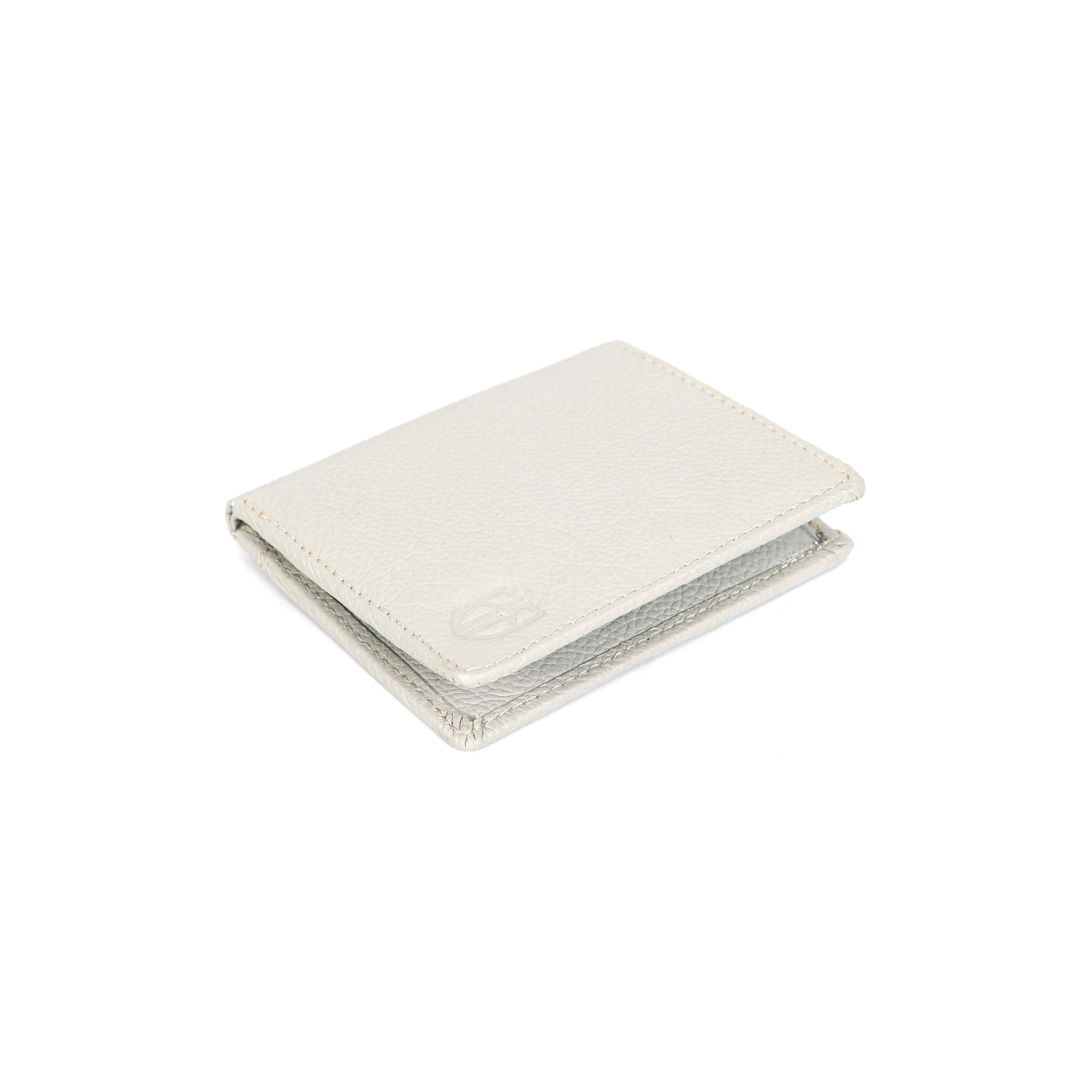 Berbanto Ivory Pebble Bifold Wallet – Full-Grain Leather