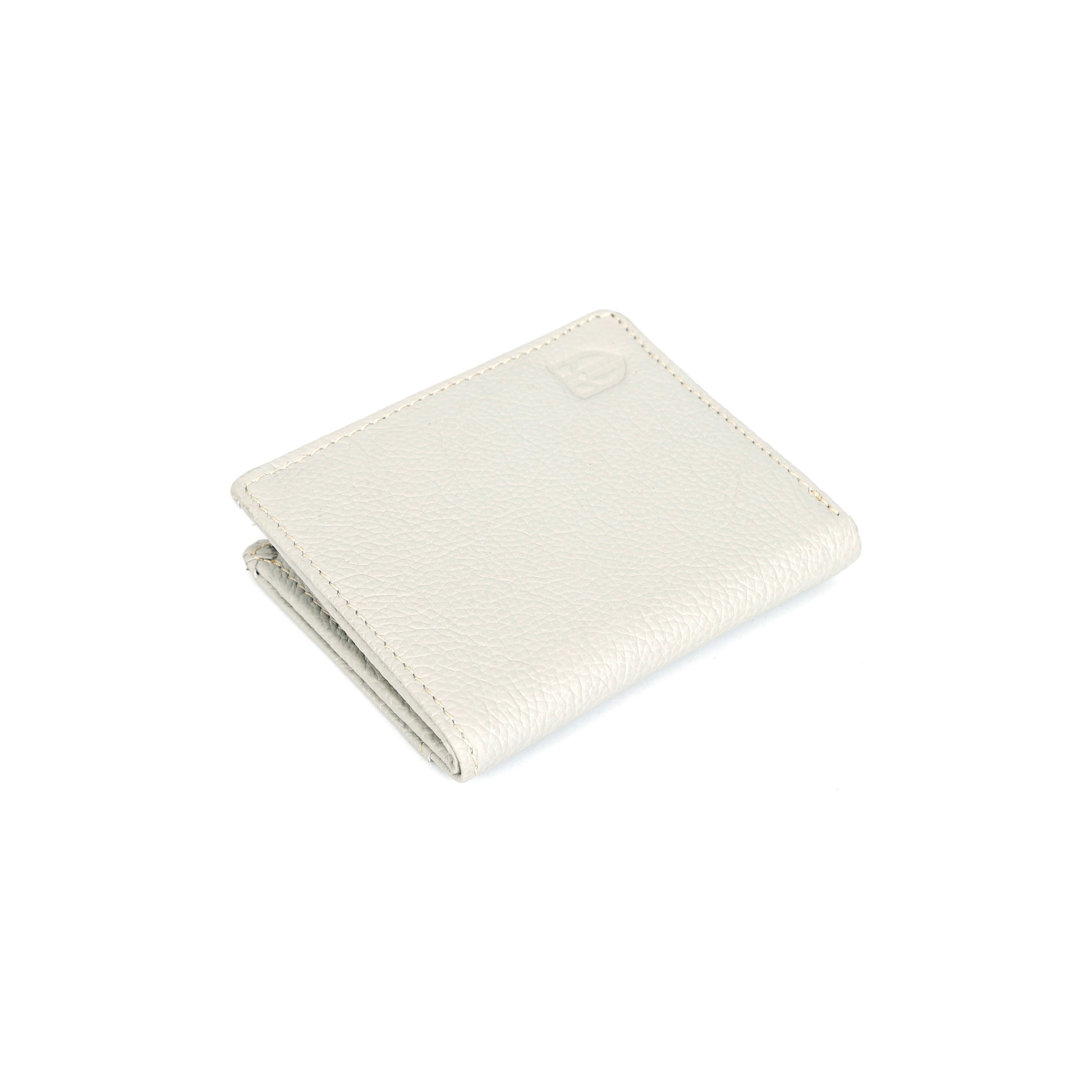 Berbanto Ivory Pebble Bifold Wallet – Full-Grain Leather