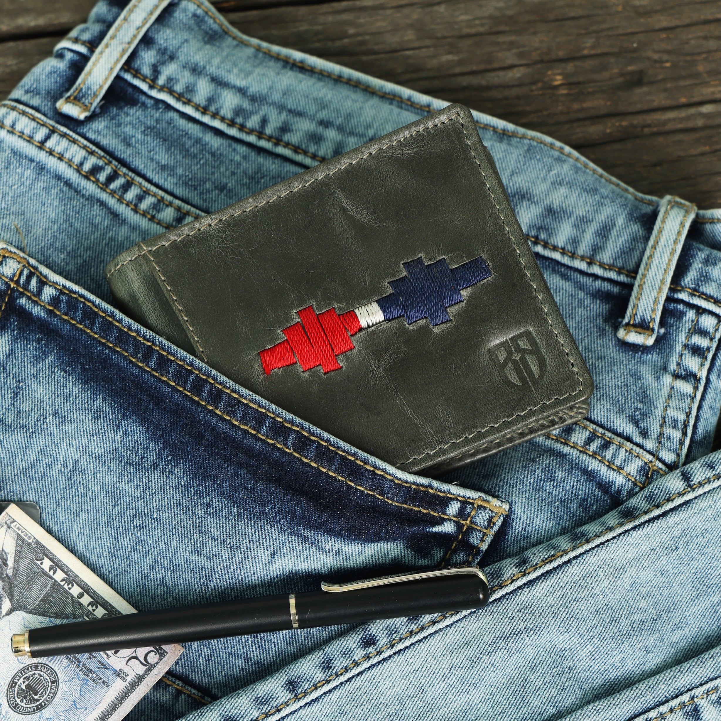 Handmade Leather Gaucho (Polo) Wallet – Vintage Olive Green Bifold with Red & Blue Argentine Embroidery
