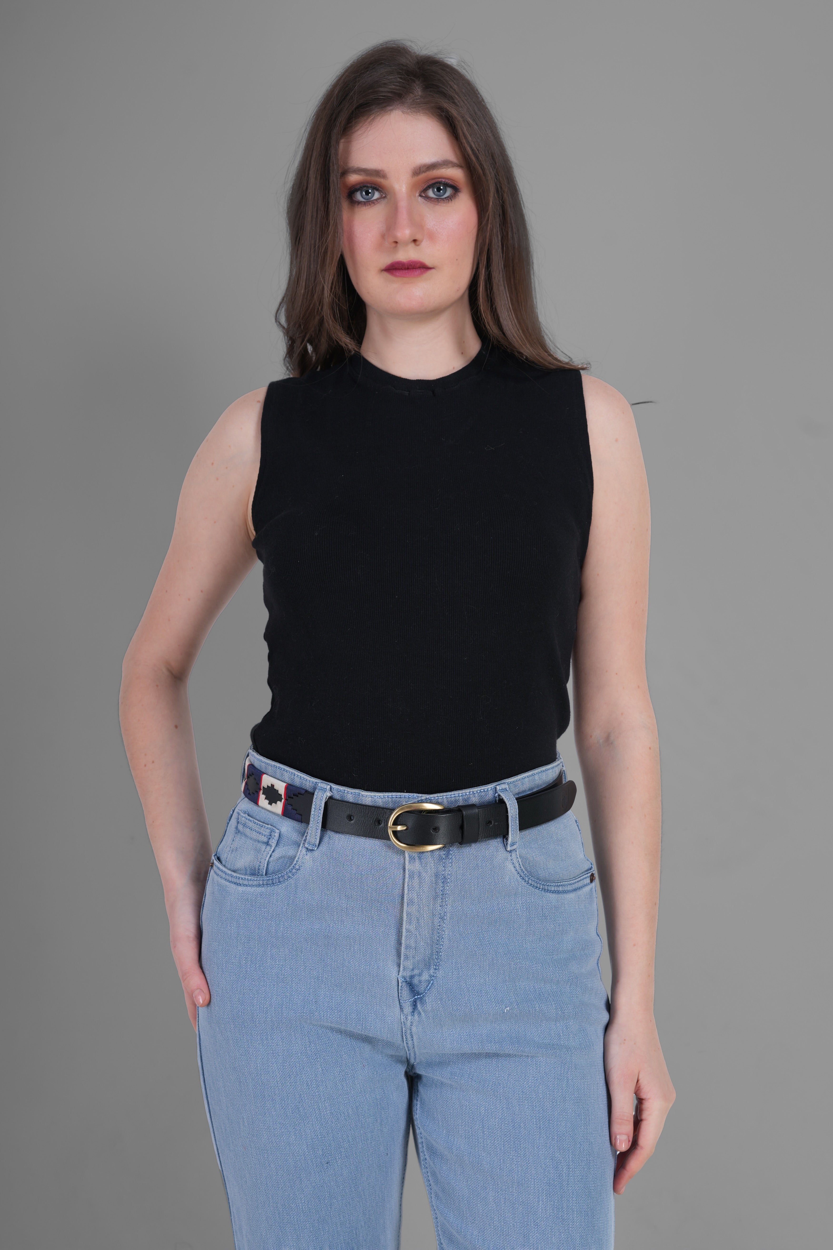 Regenta (Ladies’ Polo Belt with Golden Buckle – Argentinian Handcrafted Leather with Traditional Embroidered Patterns)