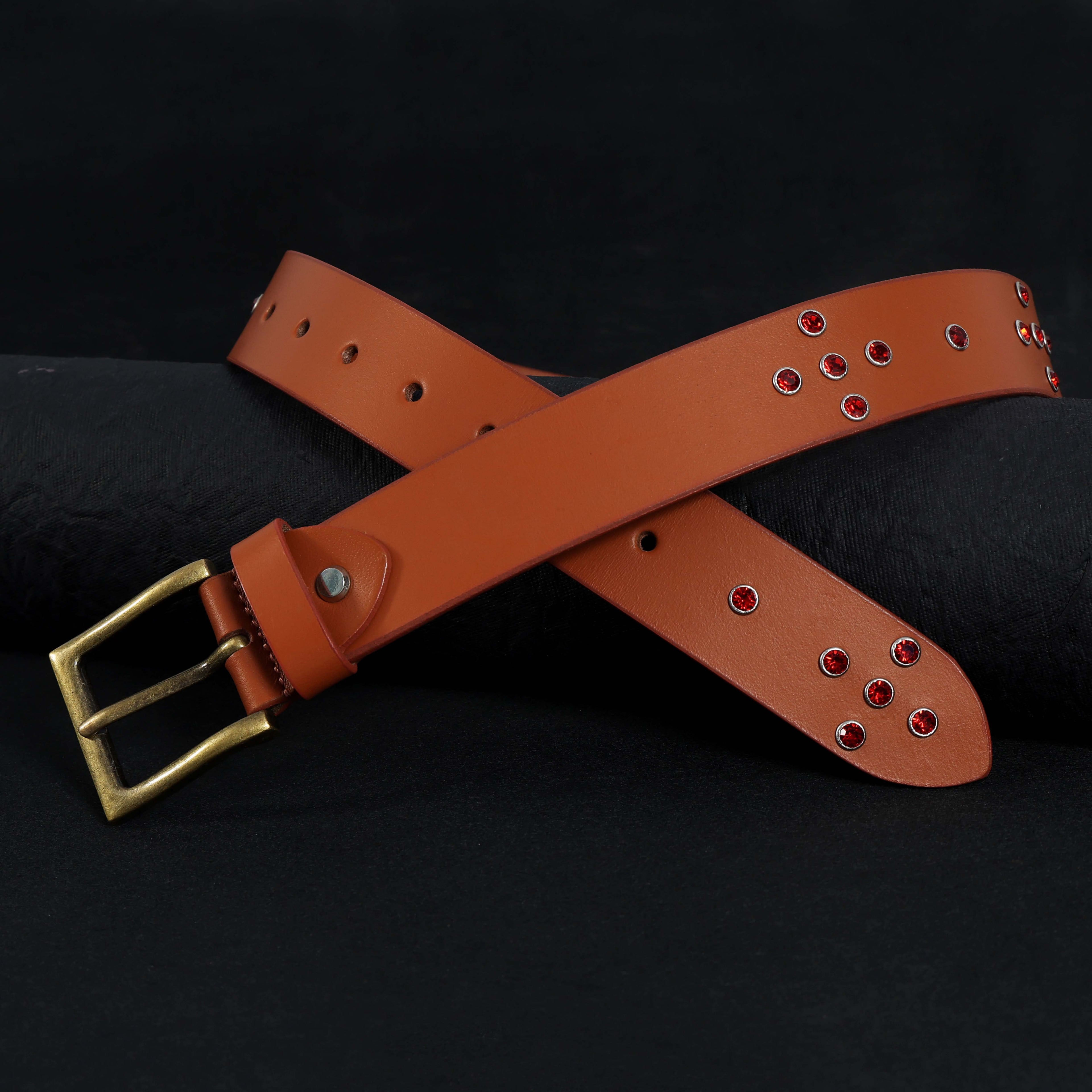 Men’s Tan Leather Studded Belt with Red Metal Rivets & Antique Brass Buckle – Vintage Rockstar Belt