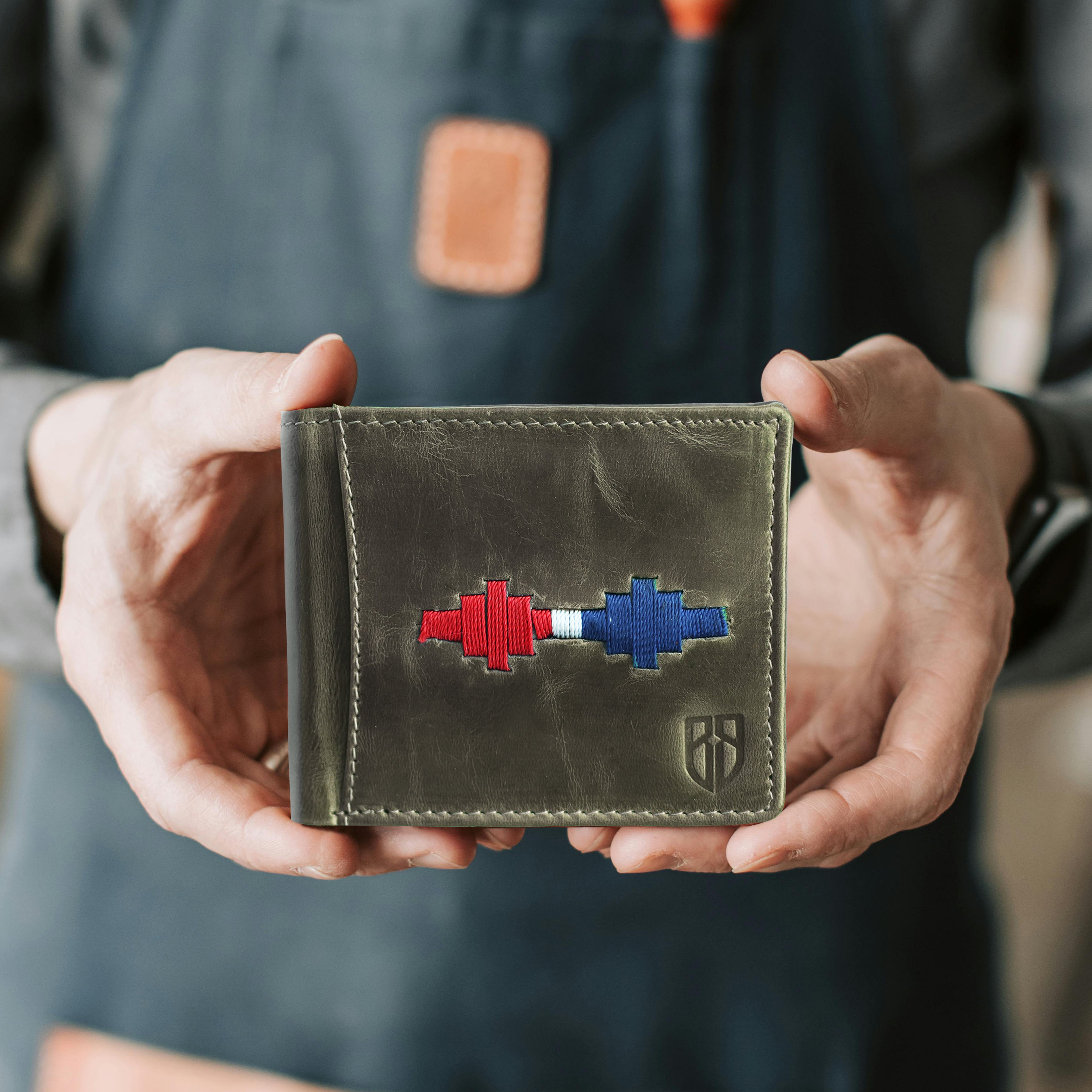Handmade Leather Gaucho (Polo) Wallet – Vintage Olive Green Bifold with Red & Blue Argentine Embroidery
